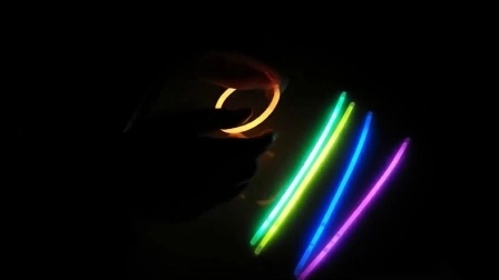 Bracelet bâton lumineux pour fête, brille dans le noir